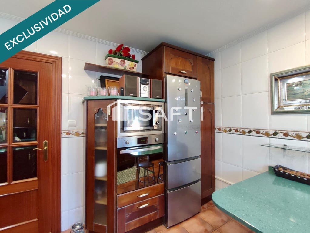 3 soveværelse Rækkehus til salg i Anguciana med swimmingpool garage - € 247.500 (Ref: 9448705)