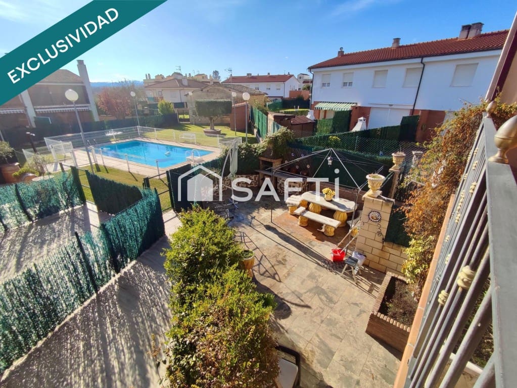 3 soveværelse Rækkehus til salg i Anguciana med swimmingpool garage - € 247.500 (Ref: 9448705)