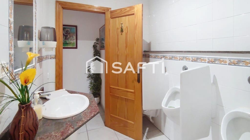 Local Commercial à vendre à Calvia avec garage - 554 000 € (Ref: 9448708)