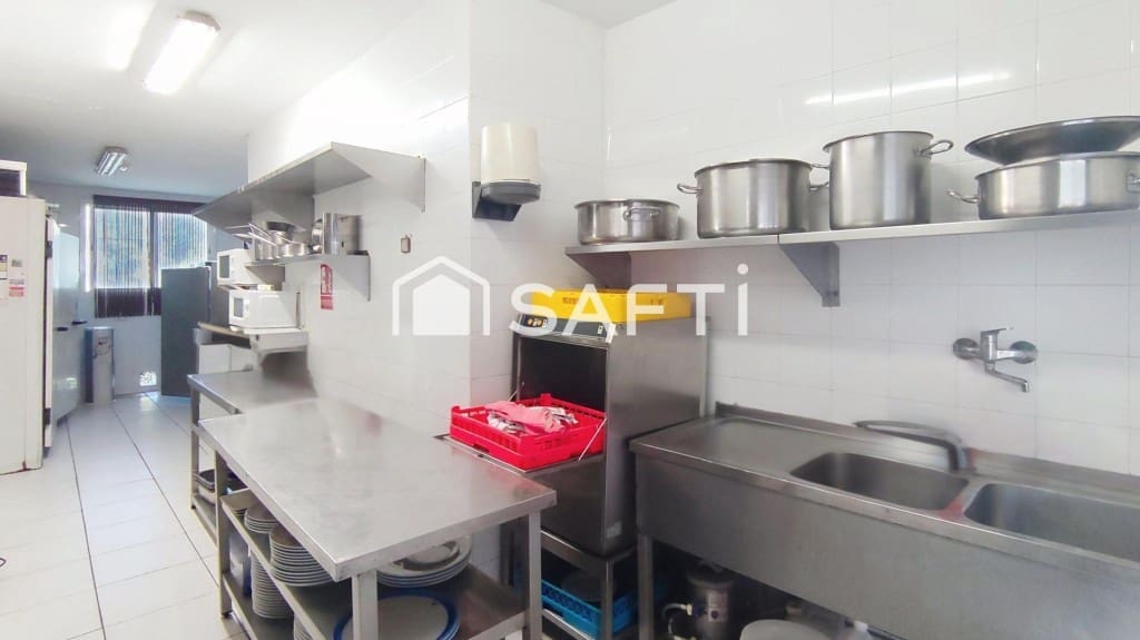 Local Commercial à vendre à Calvia avec garage - 554 000 € (Ref: 9448708)