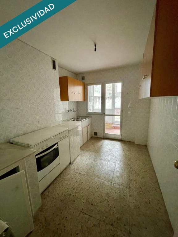 4 makuuhuone Huoneisto myytävänä paikassa Ponferrada - 73 000 € (Ref: 9448709)