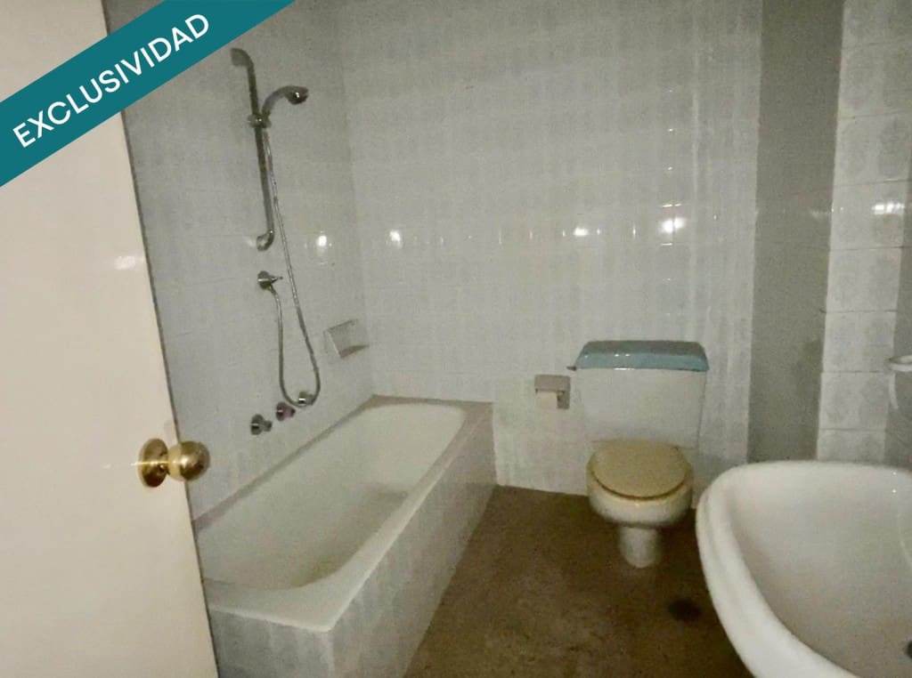 4 makuuhuone Huoneisto myytävänä paikassa Ponferrada - 73 000 € (Ref: 9448709)