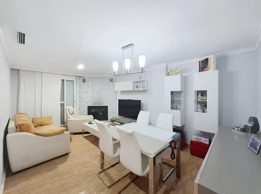 4 soverom Rekkehus til salgs i Llanera de Ranes med garasje - € 165 000 (Ref: 9450969)