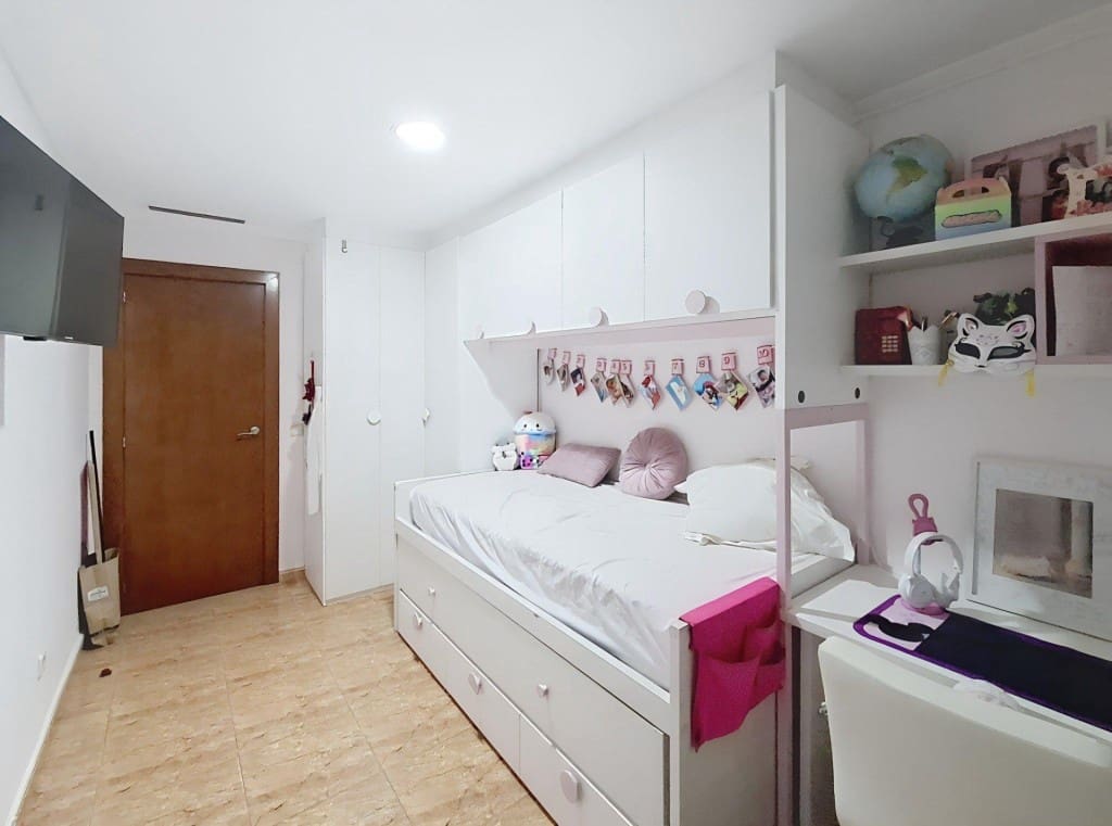 4 soverom Rekkehus til salgs i Llanera de Ranes med garasje - € 165 000 (Ref: 9450969)