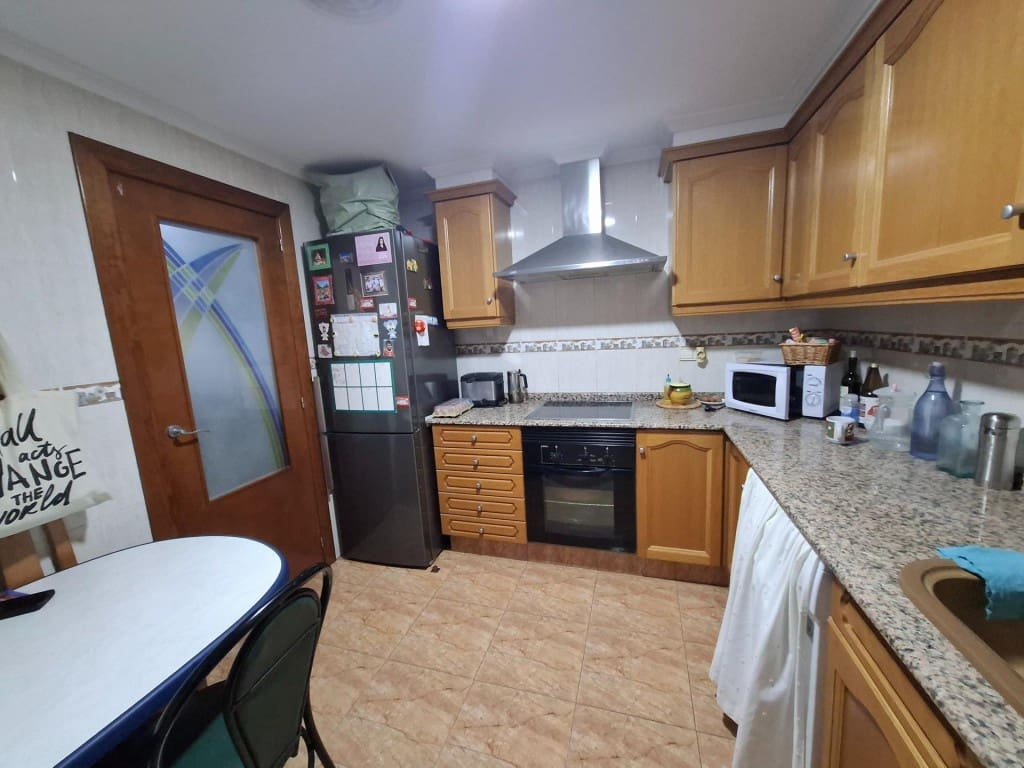 4 soverom Rekkehus til salgs i Llanera de Ranes med garasje - € 165 000 (Ref: 9450969)