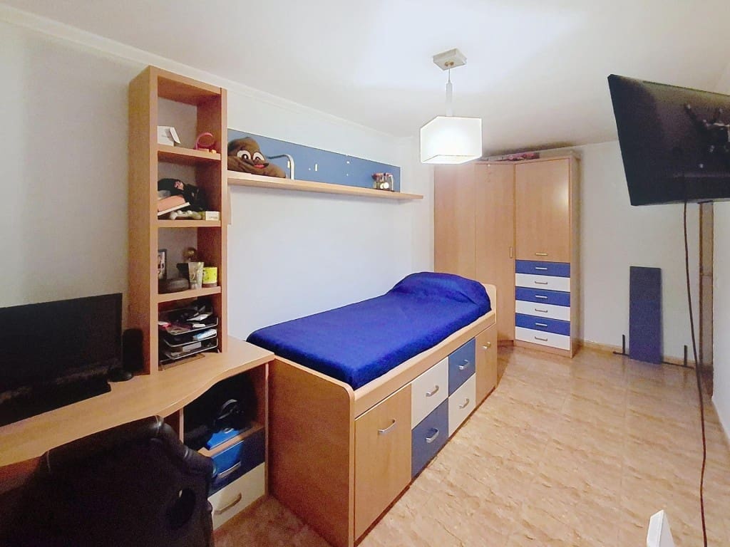 4 soverom Rekkehus til salgs i Llanera de Ranes med garasje - € 165 000 (Ref: 9450969)