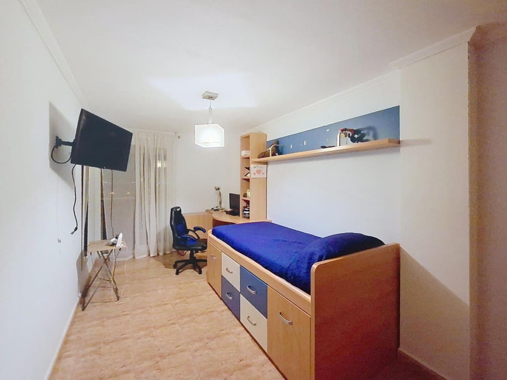 4 soverom Rekkehus til salgs i Llanera de Ranes med garasje - € 165 000 (Ref: 9450969)