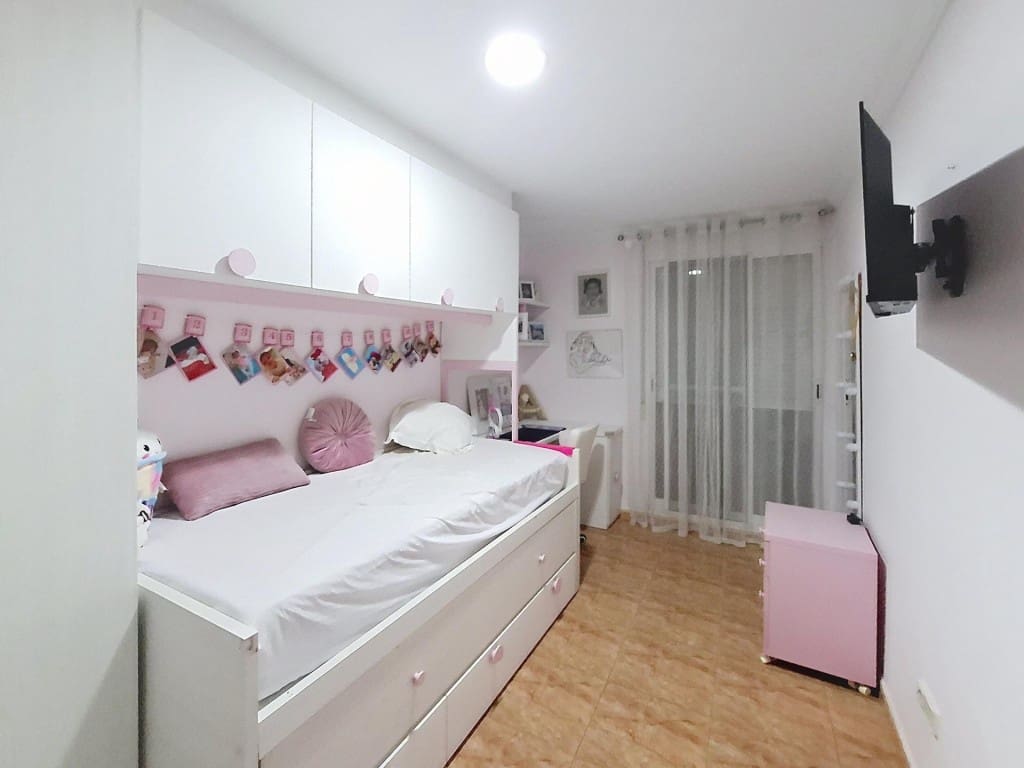 4 soverom Rekkehus til salgs i Llanera de Ranes med garasje - € 165 000 (Ref: 9450969)