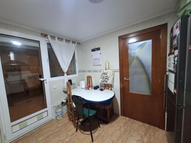 4 soverom Rekkehus til salgs i Llanera de Ranes med garasje - € 165 000 (Ref: 9450969)