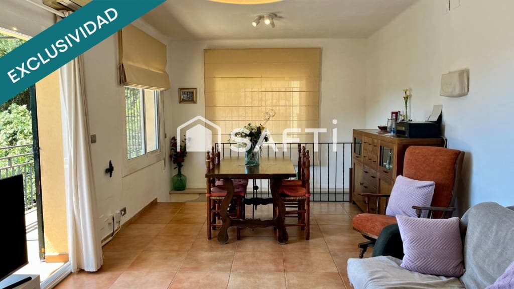 3 chambre Villa/Maison à vendre à Sant Cebria de Vallalta avec garage - 250 000 € (Ref: 9450970)