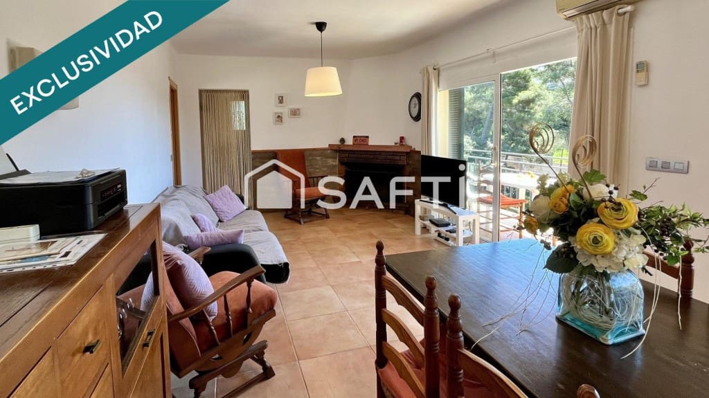 3 chambre Villa/Maison à vendre à Sant Cebria de Vallalta avec garage - 250 000 € (Ref: 9450970)