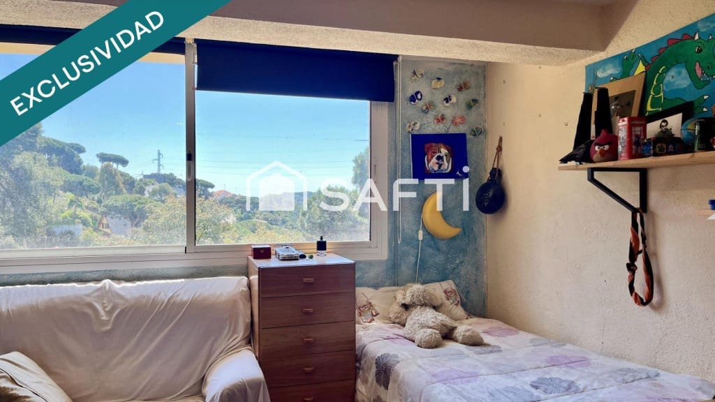 3 chambre Villa/Maison à vendre à Sant Cebria de Vallalta avec garage - 250 000 € (Ref: 9450970)