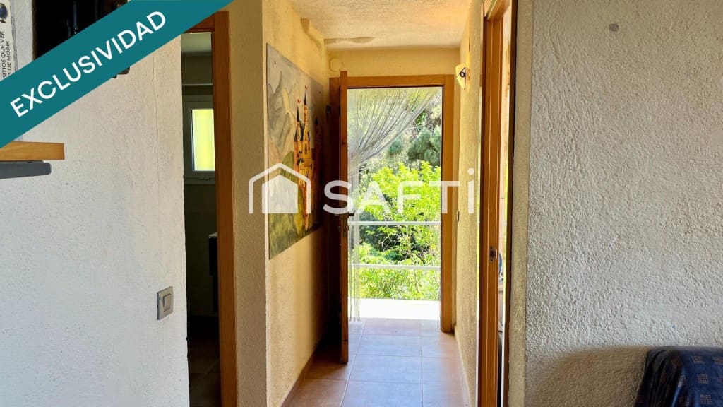 3 chambre Villa/Maison à vendre à Sant Cebria de Vallalta avec garage - 250 000 € (Ref: 9450970)