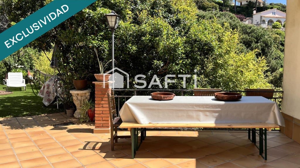 3 chambre Villa/Maison à vendre à Sant Cebria de Vallalta avec garage - 250 000 € (Ref: 9450970)