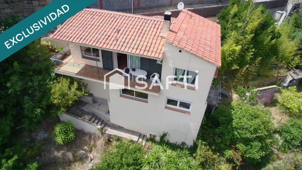 3 chambre Villa/Maison à vendre à Sant Cebria de Vallalta avec garage - 250 000 € (Ref: 9450970)