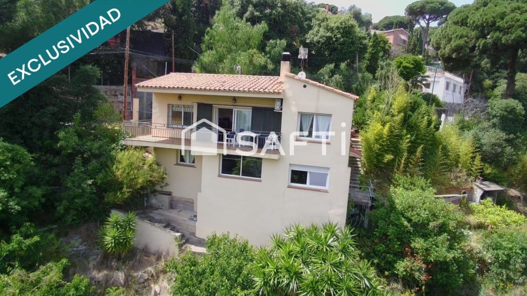 3 chambre Villa/Maison à vendre à Sant Cebria de Vallalta avec garage - 250 000 € (Ref: 9450970)