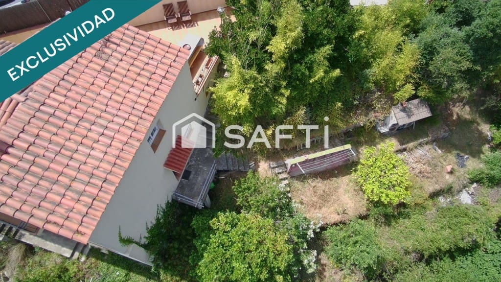 3 chambre Villa/Maison à vendre à Sant Cebria de Vallalta avec garage - 250 000 € (Ref: 9450970)