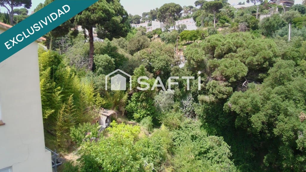 3 chambre Villa/Maison à vendre à Sant Cebria de Vallalta avec garage - 250 000 € (Ref: 9450970)