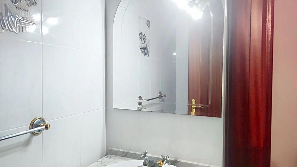 3 Zimmer Apartment zu vermieten in Santiago de Compostela - 900 € (Ref: 9450974)