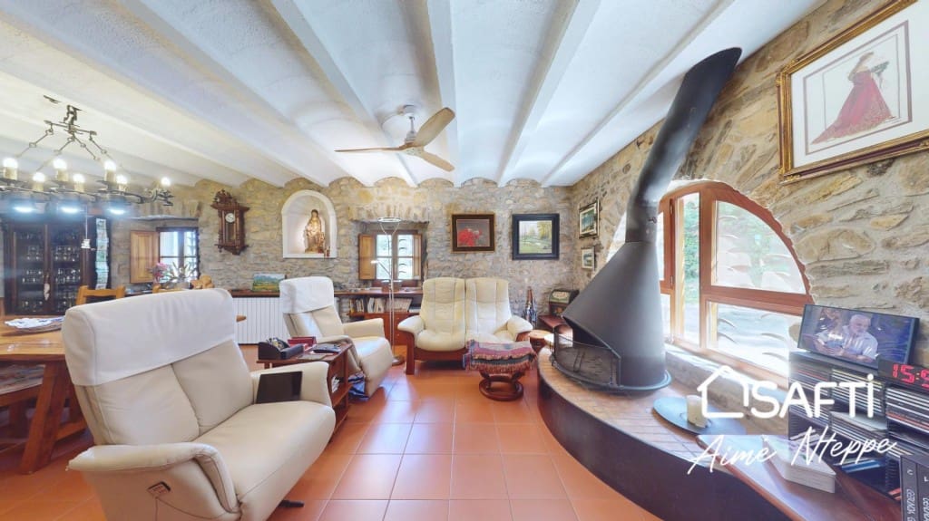 7 slaapkamer Finca/Landhuis te koop in Palol de Revardit met zwembad garage - € 949.650 (Ref: 9450975)