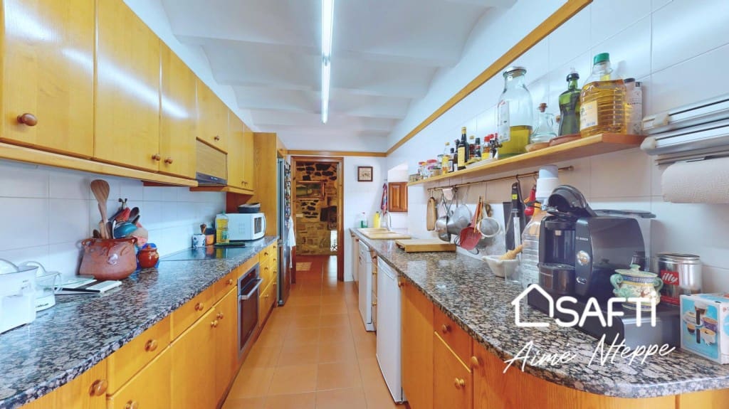 7 slaapkamer Finca/Landhuis te koop in Palol de Revardit met zwembad garage - € 949.650 (Ref: 9450975)