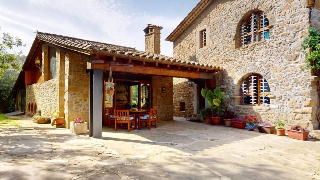 7 slaapkamer Finca/Landhuis te koop in Palol de Revardit met zwembad garage - € 949.650 (Ref: 9450975)