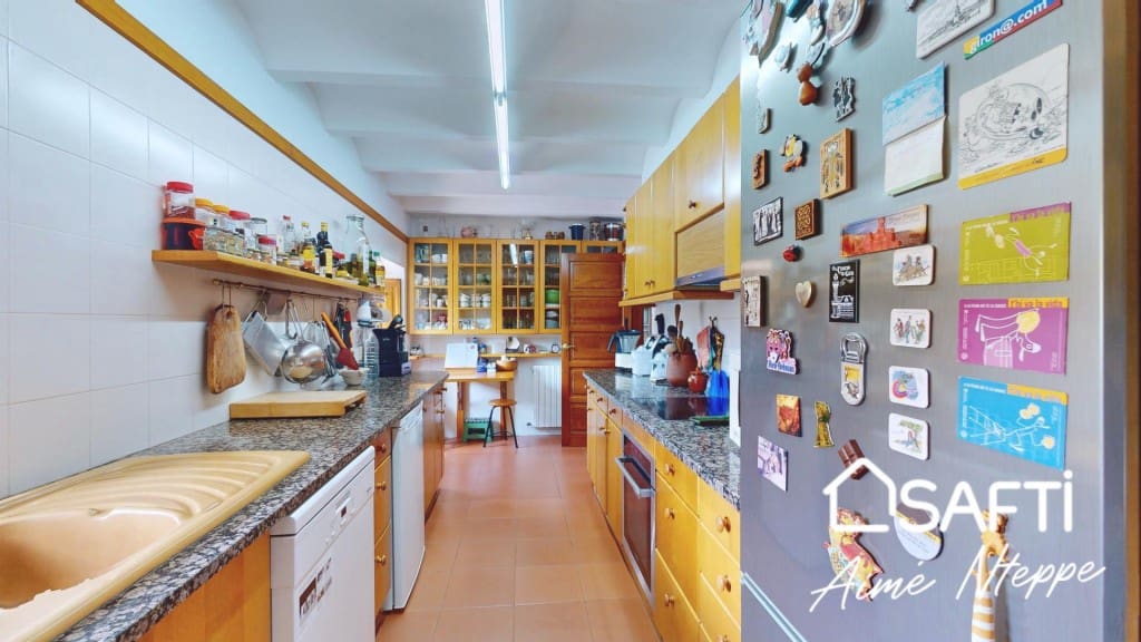 7 slaapkamer Finca/Landhuis te koop in Palol de Revardit met zwembad garage - € 949.650 (Ref: 9450975)