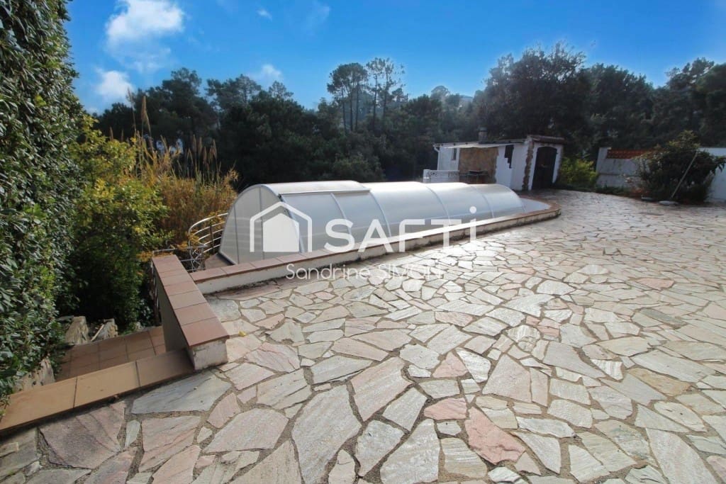 4 soverom Villa til salgs i Lloret de Mar med svømmebasseng garasje - € 270 000 (Ref: 9450976)