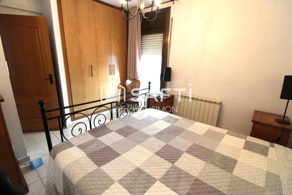 4 bedroom Villa for sale in Lloret de Mar with pool garage - € 270,000 (Ref: 9450976)