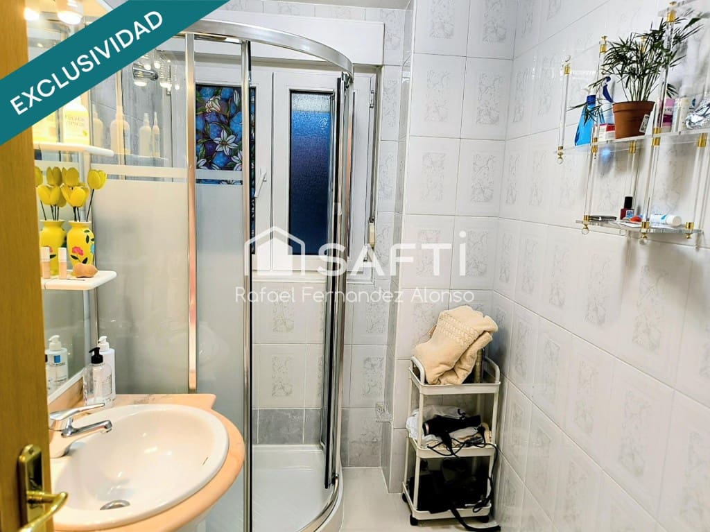 1 bedroom Apartment for sale in Leon city with garage - € 149,000 (Ref: 9450977)