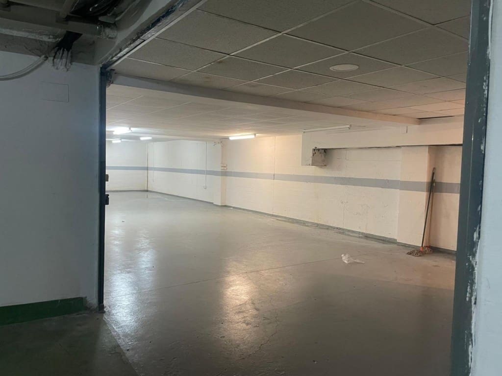 Local Commercial à vendre à Santiago de Compostela avec garage - 96 000 € (Ref: 9450981)