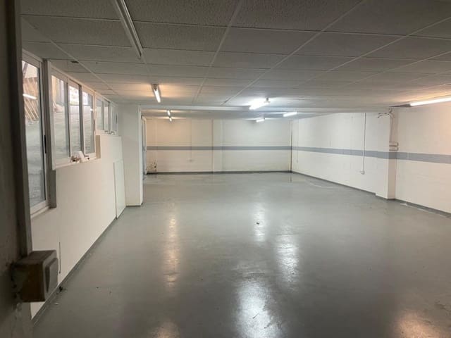 Erhverv til salg i Santiago de Compostela med garage - € 96.000 (Ref: 9450981)