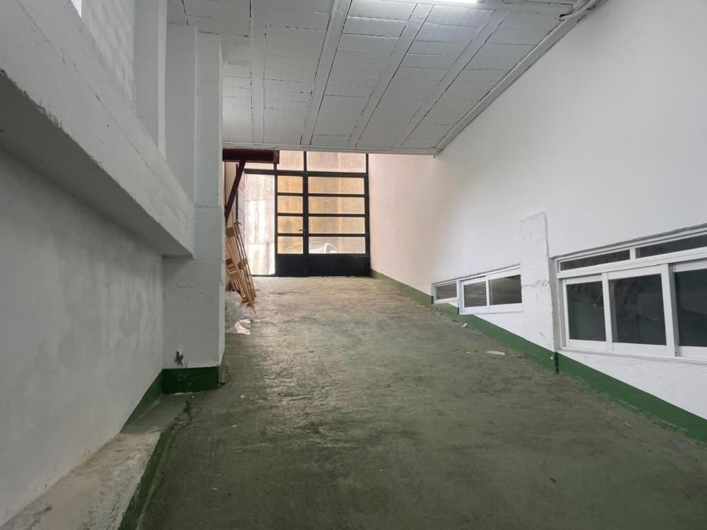 Local Commercial à vendre à Santiago de Compostela avec garage - 96 000 € (Ref: 9450981)
