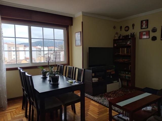 3 sovrum Lägenhet till salu i Cangas med garage - 218 000 € (Ref: 9452009)