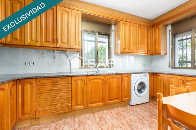 4 soverom Villa til salgs i Fogars de la Selva med garasje - € 270 000 (Ref: 9452011)