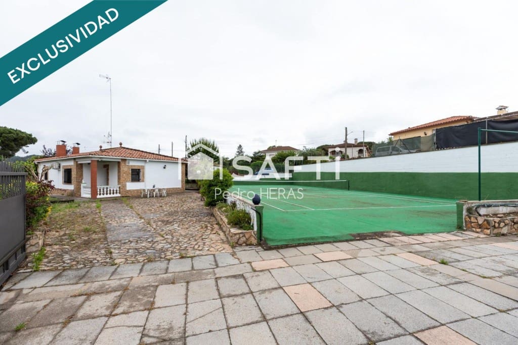 4 soverom Villa til salgs i Fogars de la Selva med garasje - € 270 000 (Ref: 9452011)