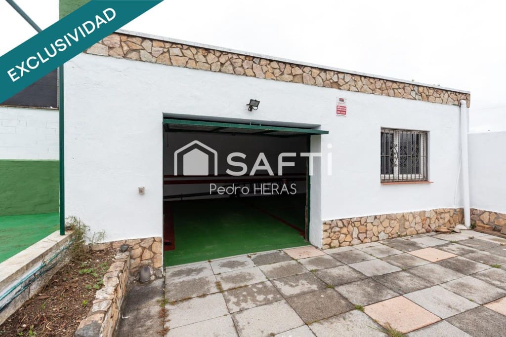 4 soverom Villa til salgs i Fogars de la Selva med garasje - € 270 000 (Ref: 9452011)