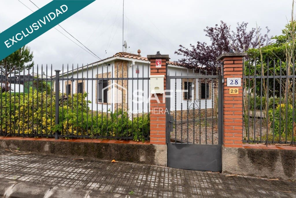 4 soverom Villa til salgs i Fogars de la Selva med garasje - € 270 000 (Ref: 9452011)