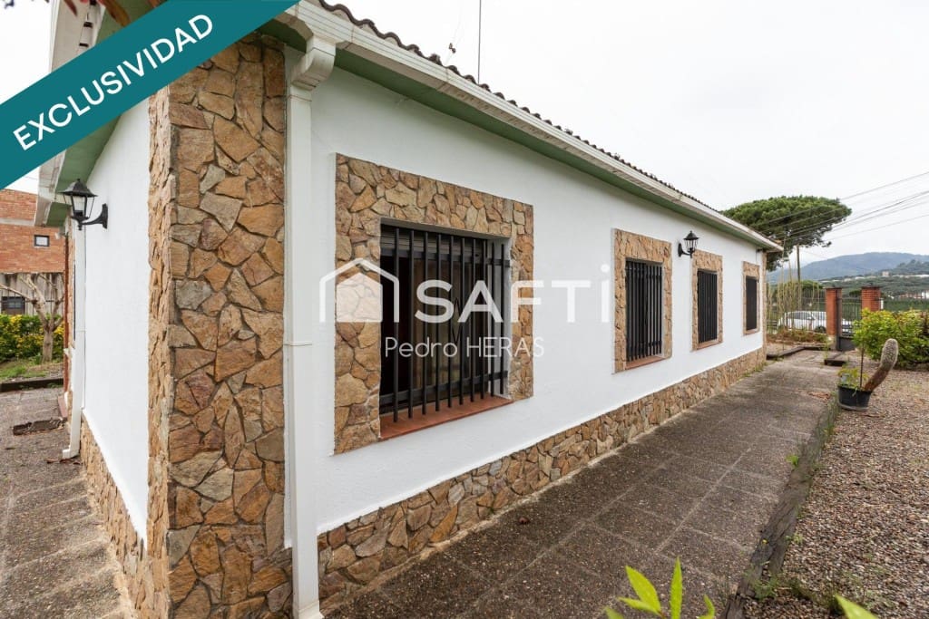 4 soverom Villa til salgs i Fogars de la Selva med garasje - € 270 000 (Ref: 9452011)