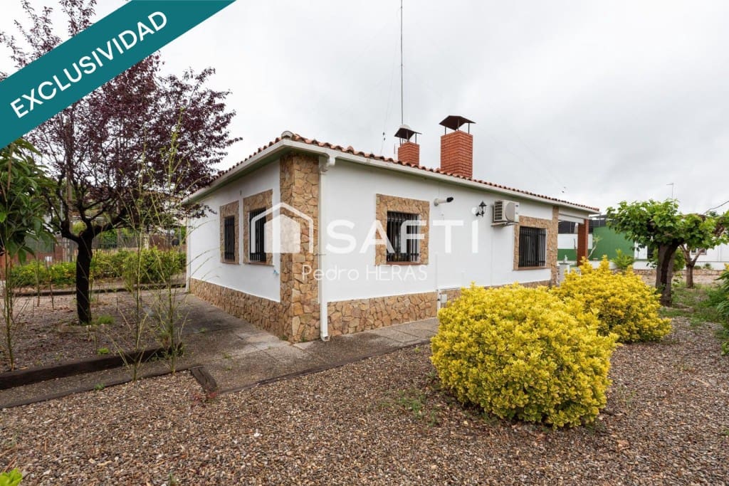 4 soverom Villa til salgs i Fogars de la Selva med garasje - € 270 000 (Ref: 9452011)