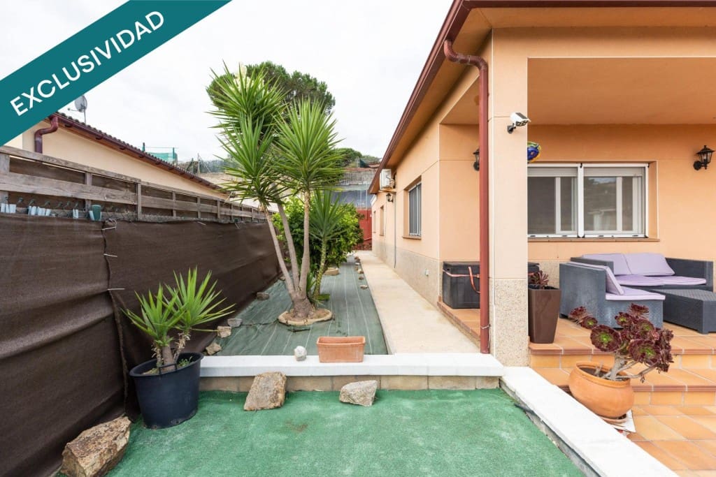 4 soverom Villa til salgs i Fogars de la Selva med svømmebasseng garasje - € 289 500 (Ref: 9452012)