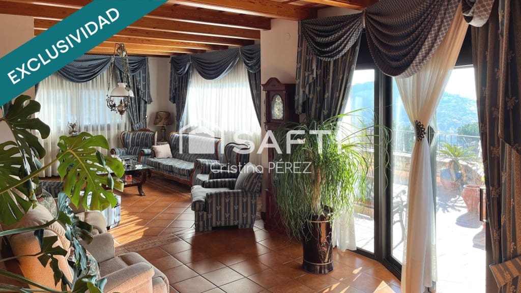 7 bedroom Villa for sale in Blanes - € 1,167,000 (Ref: 9452013)