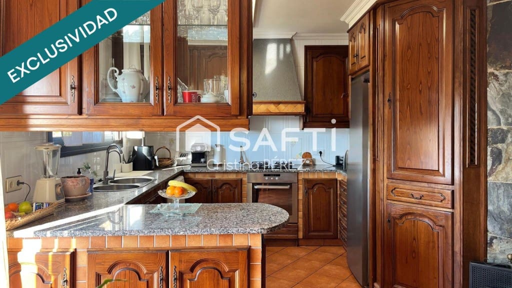 7 bedroom Villa for sale in Blanes - € 1,167,000 (Ref: 9452013)