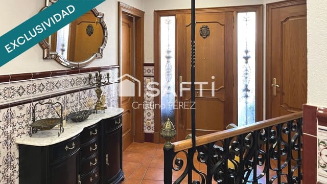 Chalet de 7 habitaciones en Blanes en venta - 1.167.000 € (Ref: 9452013)