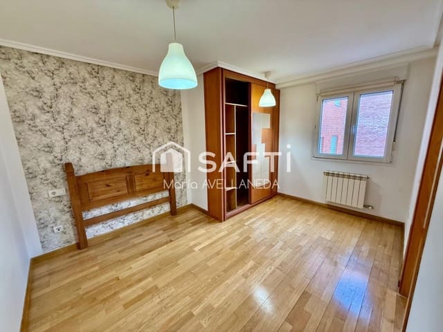 2 chambre Appartement à vendre à Valencia de Don Juan avec garage - 75 000 € (Ref: 9452017)