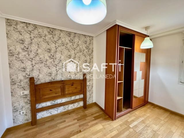 2 chambre Appartement à vendre à Valencia de Don Juan avec garage - 75 000 € (Ref: 9452017)