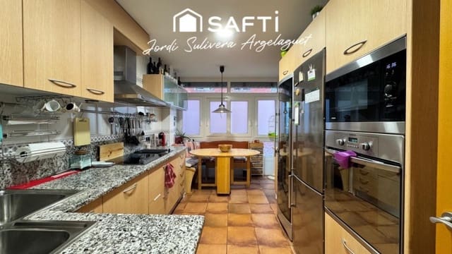 4 slaapkamer Appartement te koop in Gerona stad - € 480.000 (Ref: 9452018)