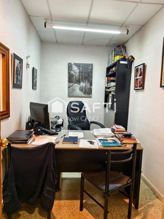 Komercyjne na sprzedaż w Barbera del Valles - 166 000 € (Ref: 9452020)