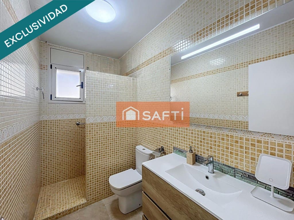 5 soverom Villa til salgs i Pacs del Penedes med svømmebasseng garasje - € 450 000 (Ref: 9456151)