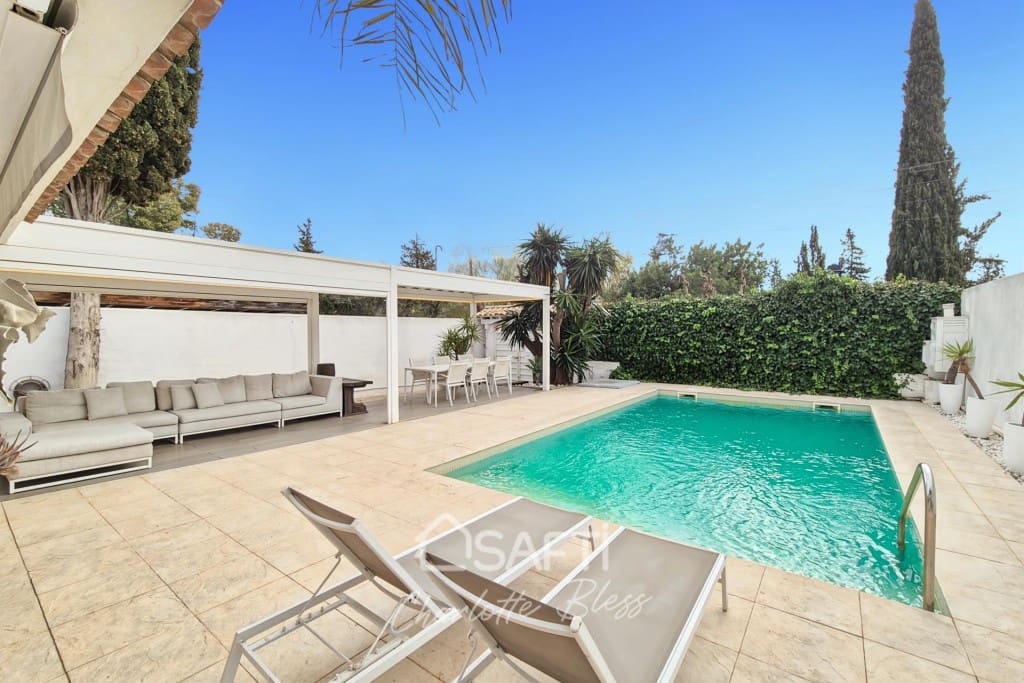 4 makuuhuone Huvila myytävänä paikassa Sant Pere de Ribes mukana uima-altaan - 790 000 € (Ref: 9456153)